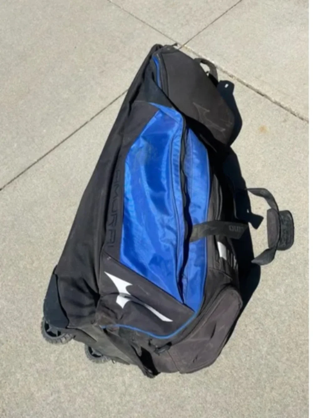 Mizuno Blue and Black Duffel Catcher’s Bag